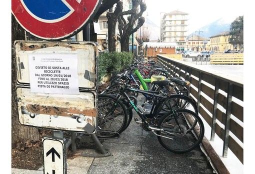 Sono le bici abbandonate in piazza Matteotti quelle messe all'asta