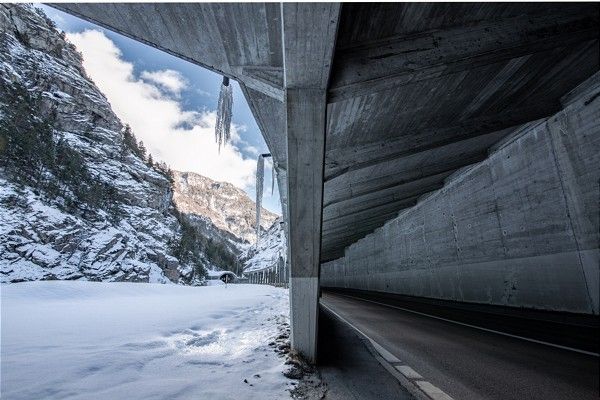 Foto: il tunnel Casermetta lungo la strada del Sempione