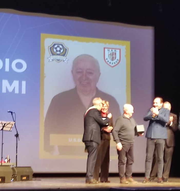 Premiato Claudio Bonomi, allenatore delle giovanili da una vita