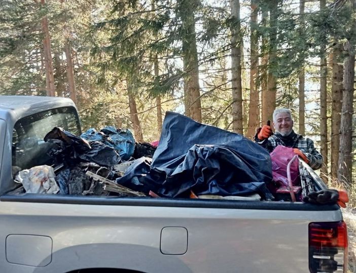Ripulita la discarica abusiva a Craveggia
