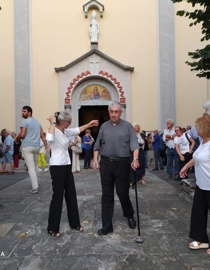 Don Luigi Preioni celebra 50 anni di sacerdozio