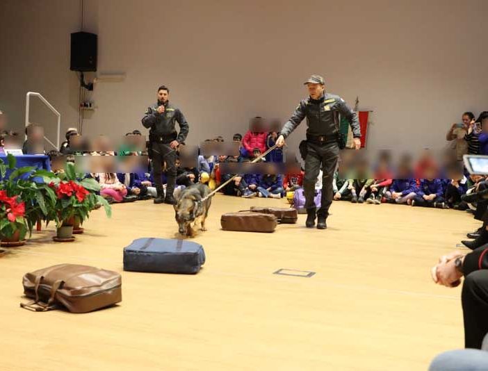 Lotta alle mafie, l'importanza di non girarsi dall'altra parte    FOTO