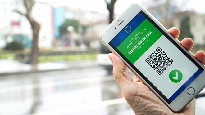 Green pass falsi a 100 euro, su Telegram la truffa per chi non si vuole vaccinare