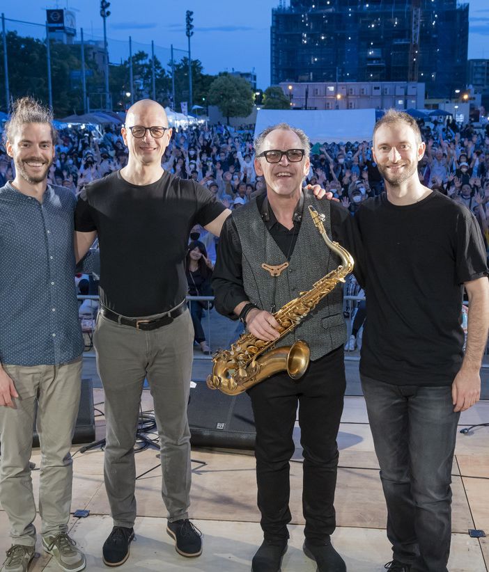 Una serata di grande jazz con l'Hurricane Trio e Chris Collins
