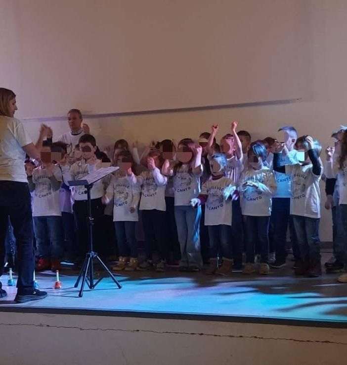 Successo per il concorso canoro dei bambini: 227 giovani talenti in scena