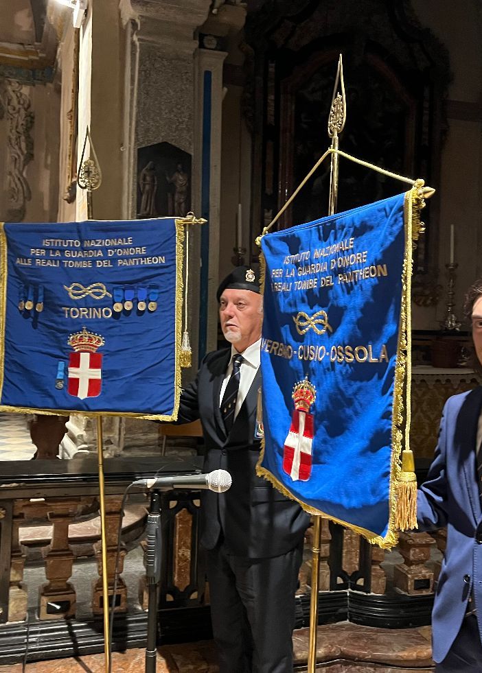 Guardia d’onore alle reali tombe del Pantheon: celebrazione a Mergozzo