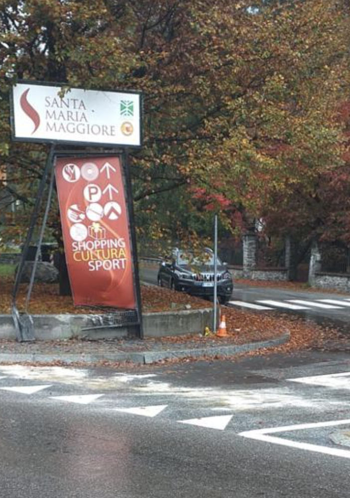 Schianto a Santa Maria, grave una 23enne