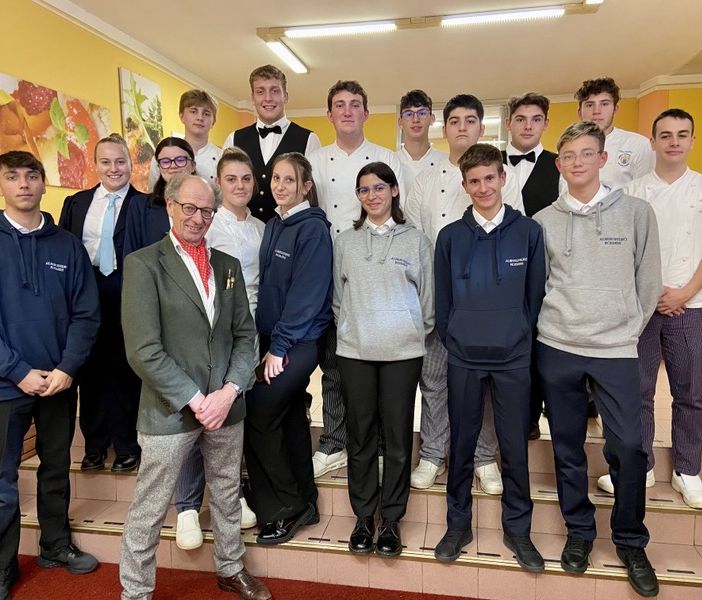 Michil Costa all'Alberghiero Rosmini (foto tratta dal sito dell'istituto)