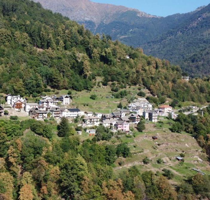 Foto: Barboniga, frazione alta di Montescheno