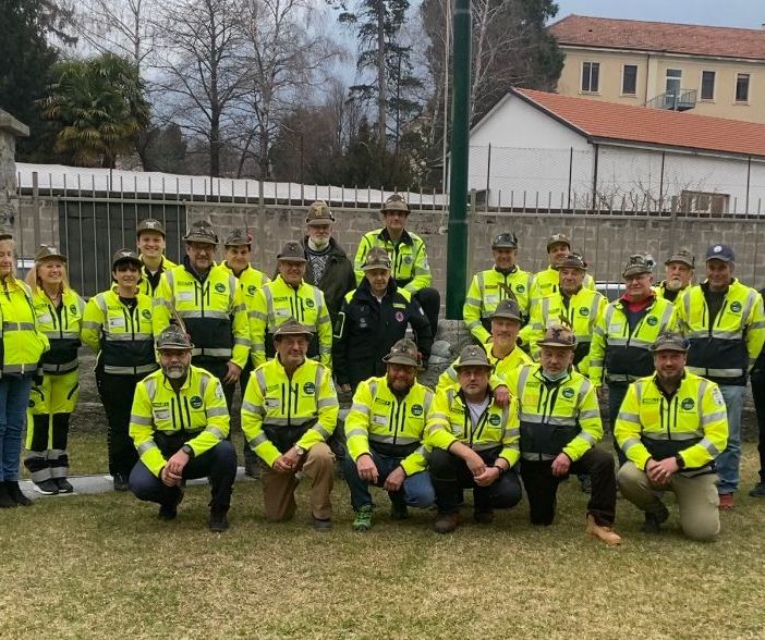 Consegnate ai volontari Ana le spille dell’emergenza Covid