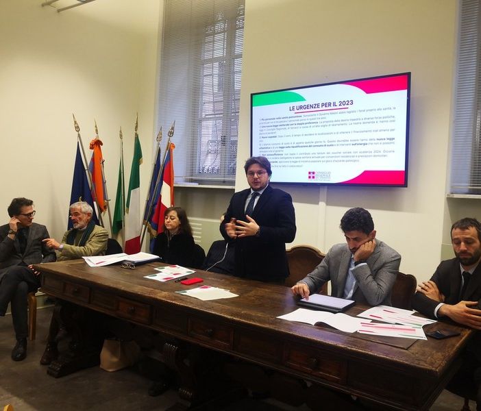 Il Pd batte il tempo a Cirio: &quot;Da sanità ad ambiente e nuovi ospedali Piemonte fermo&quot;