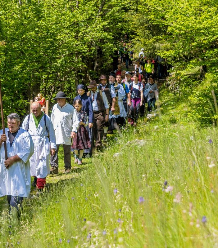 Torna la tradizionale processione Walser da Premia a Formazza