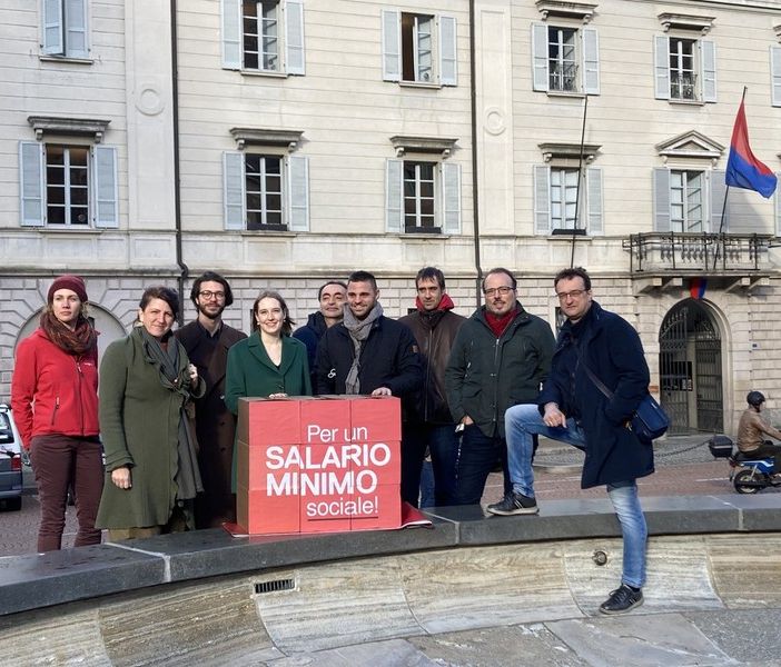 Ticino, oltre 12mila firme per chiedere il salario minimo
