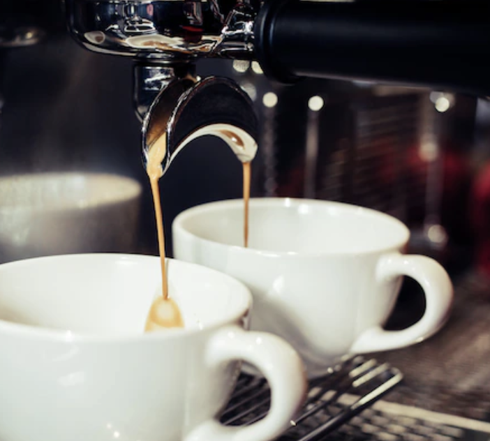 La tradizione del caffè italiano: torrefazione Made In Italy e chicchi pregiati