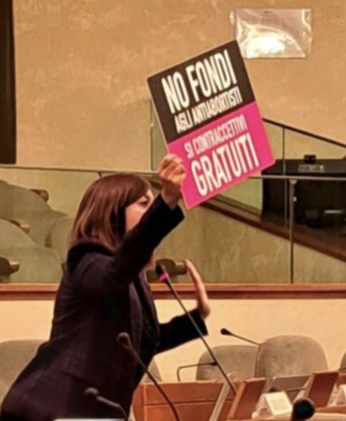 &quot;No a fondi per gli antiabortisti, sì a contraccettivi gratuiti&quot;: Disabato (M5s) striglia la Regione Piemonte