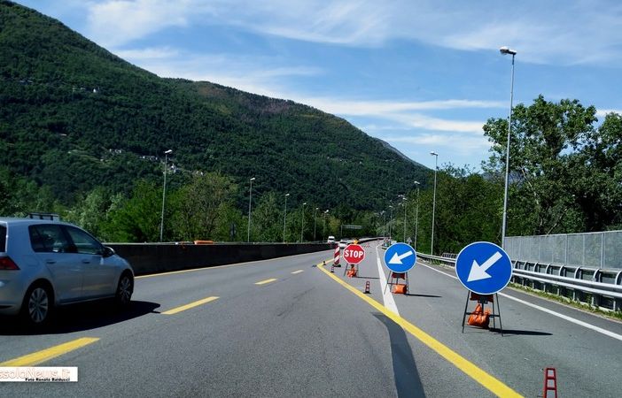 La superstrara a Villadossola dove da due anni la corsia nord è stata ristretta sino al Laghetto dei Sogni