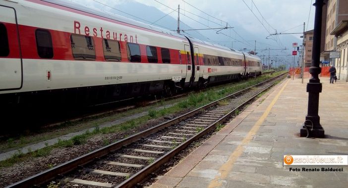 ''Linea ferroviaria Verbania-Arona chiusa 3 mesi: una decisione deplorevole''