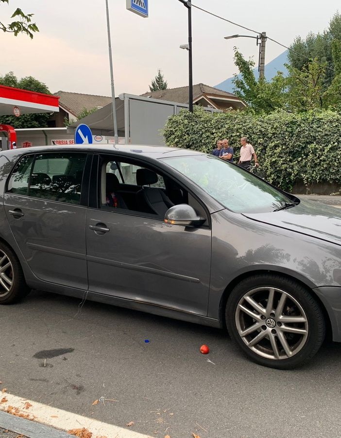 Anziano investito da un'auto sulla tangenziale dalla Chiesa