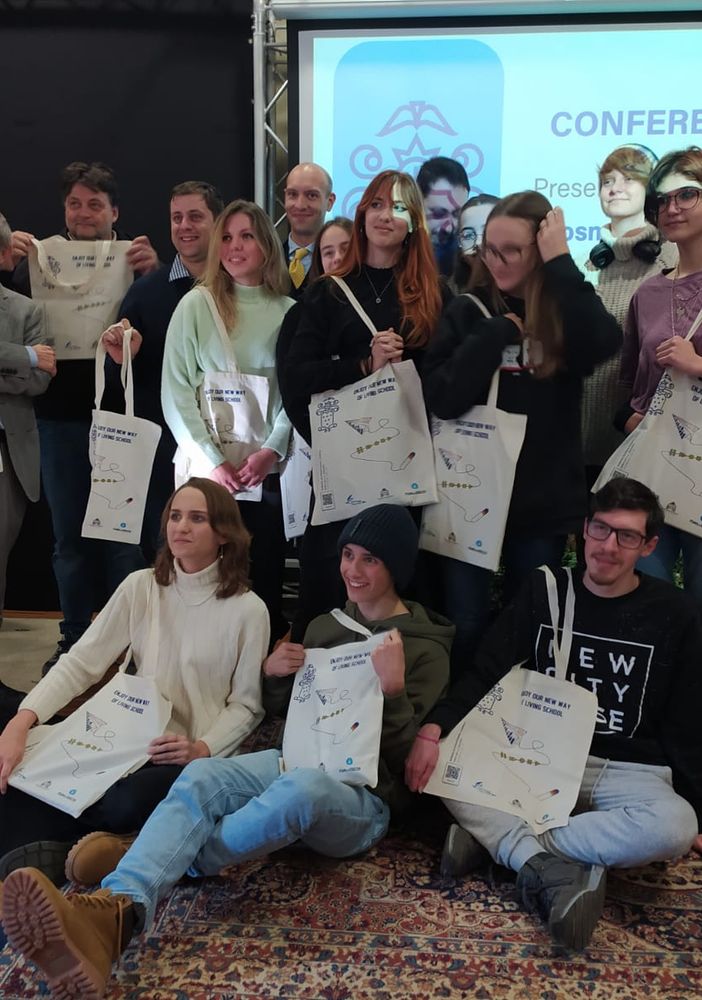 Un'agenzia grafica al Rosmini International Campus a servizio delle aziende del territorio