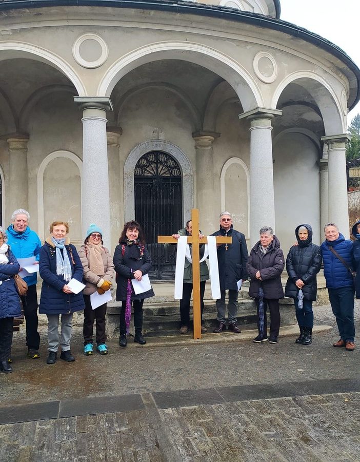 Al Calvario la Via Crucis per la pace nel conflitto in Ucraina