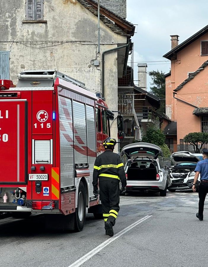 Incidente stradale sulla statale 337 a Druogno: scontro frontale tra due auto