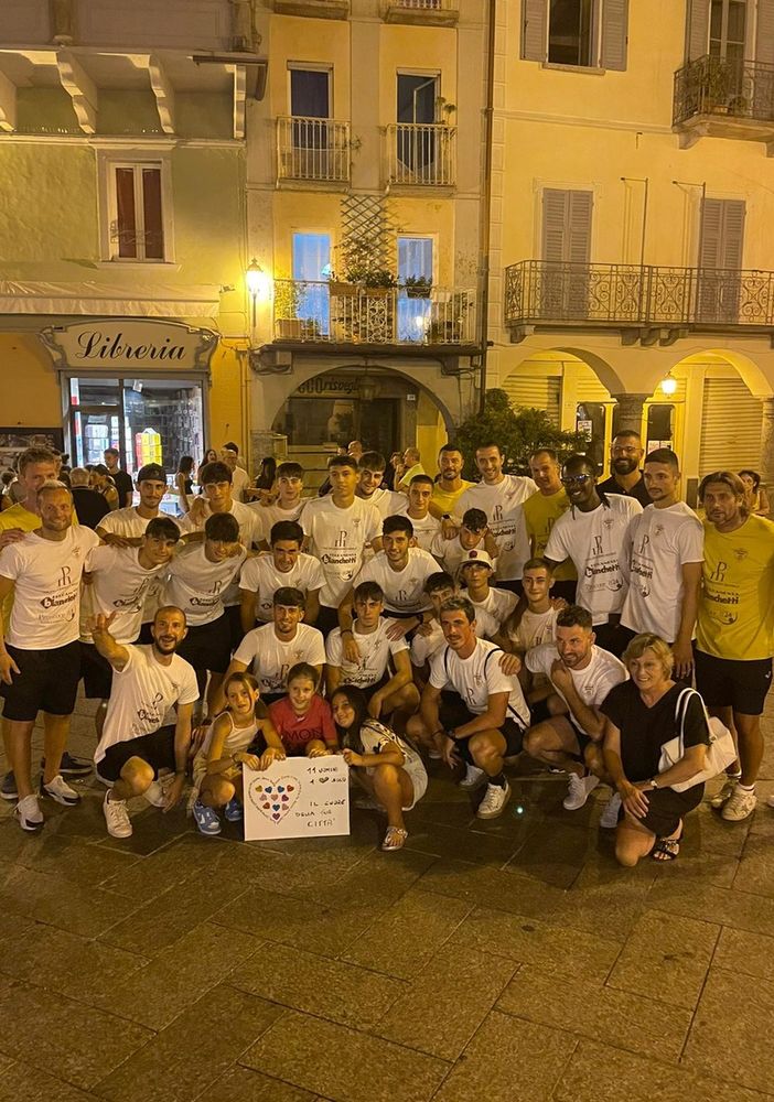 Presentazione in piazza Mercato per la Juve Domo di mister Nino  FOTO e VIDEO