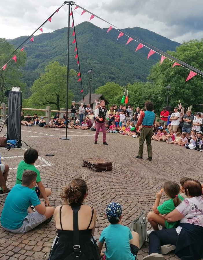 Castelli in Aria: ecco il programma domenicale del festival degli artisti di strada