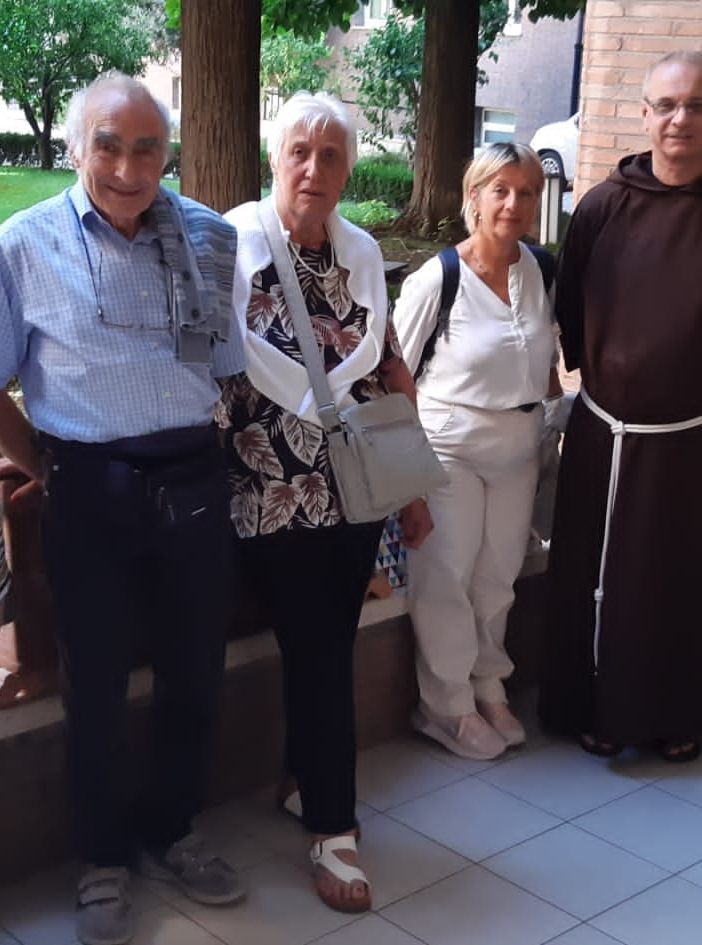 Consegnate a Roma le firme per scongiurare la chiusura del convento dei cappuccini domesi