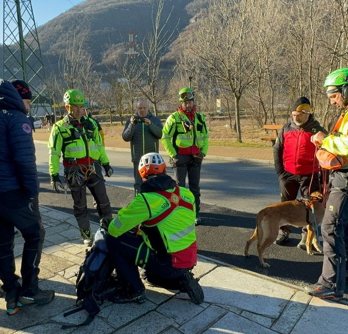 Atterrati a Villa i due scialpinisti rimasti illesi in Valle Divedro FOTO