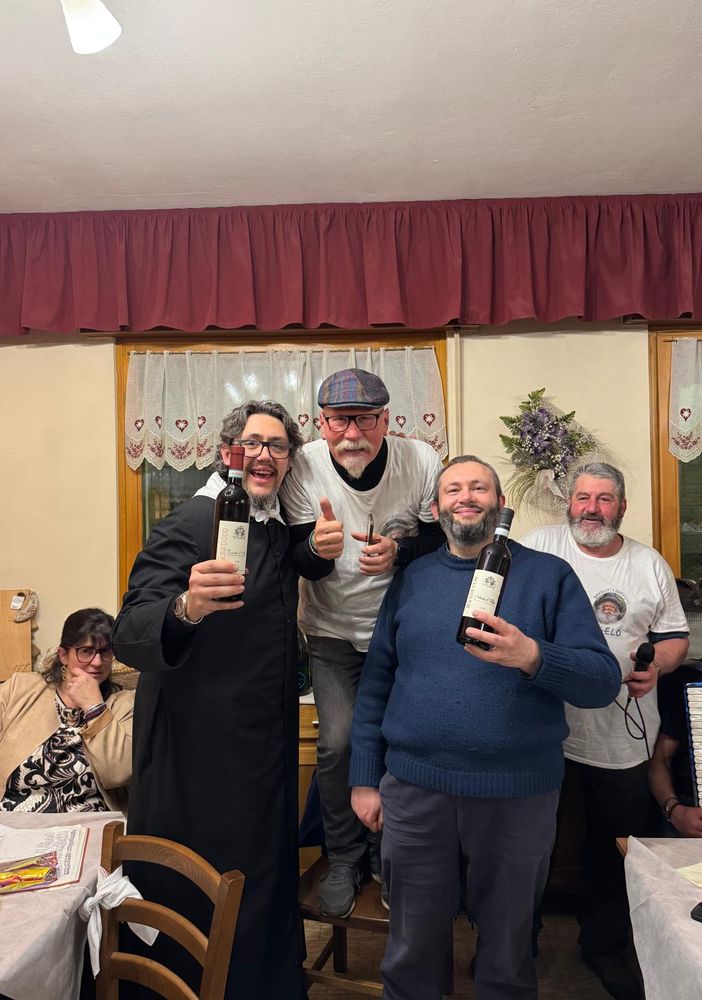 A Ceppo Morelli la cena dei Barbuti e Baffuti: una serata tra tradizione e allegria