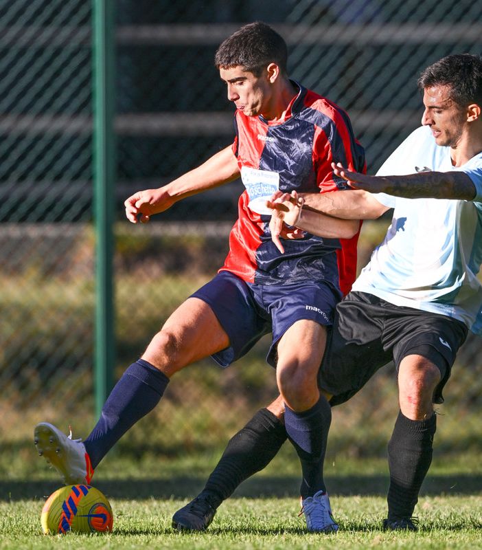 Nella foto Matteo Ferrari autore della seconda rete Vigezzina