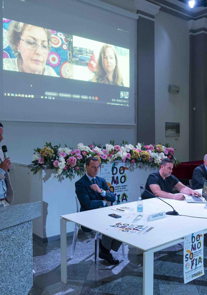 La “luccicanza” è il tema della quarta edizione di Domosofia