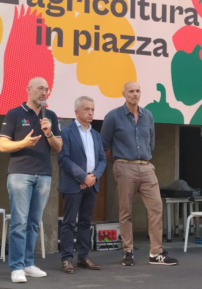 'L'Agricoltura in piazza' ha fatto tappa a Domodossola   VIDEO