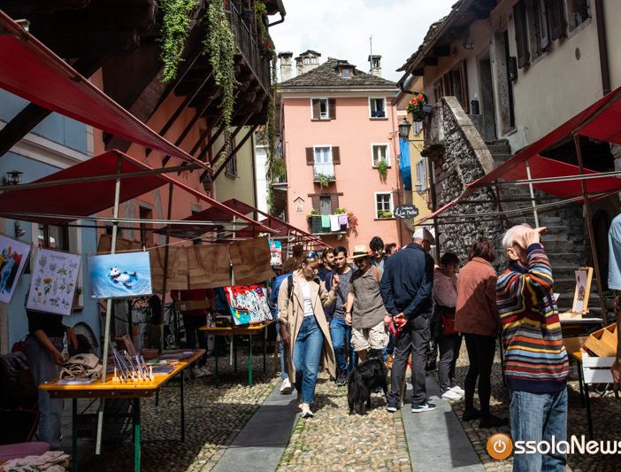Arte nel centro storico, buona riuscita dell'evento organizzato nell'ambito del festival Di-Se FOTO