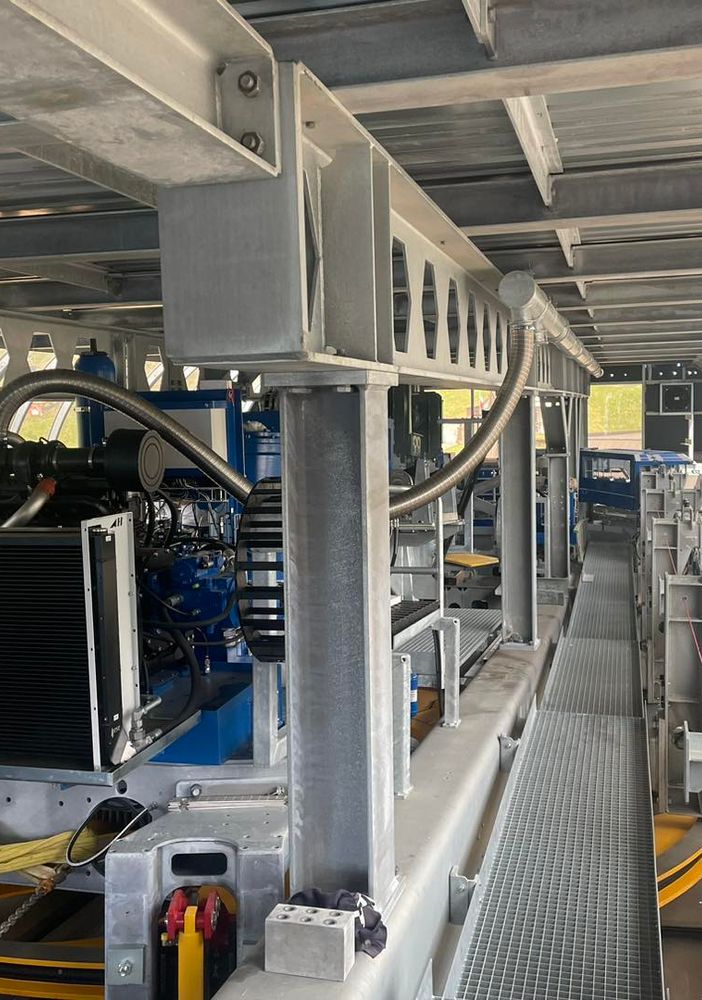 Ultimi preparativi per la nuova stazione motrice della cabinovia San Domenico - Alpe Ciamporino