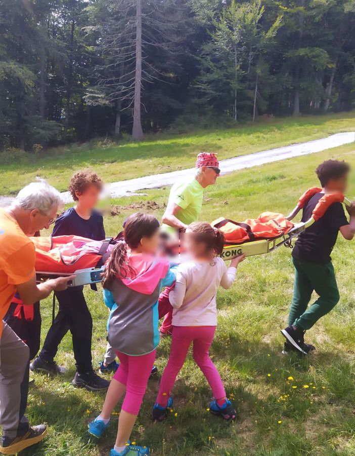 Piccoli soccorritori crescono a Domobianca 365 al Mountain Camp dello Studio Abc  FOTO