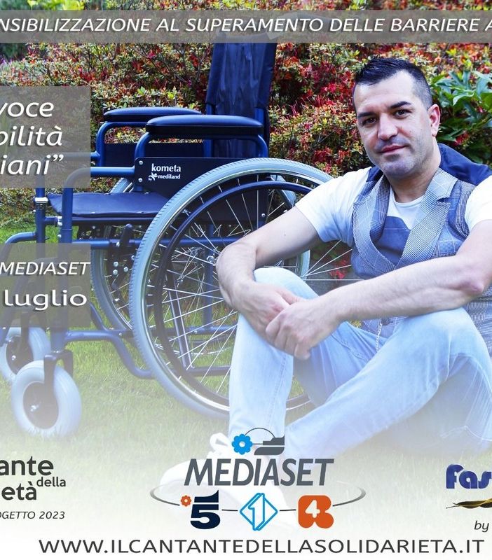 Il Cantante della Solidarietà di nuovo in onda sulle reti Mediaset