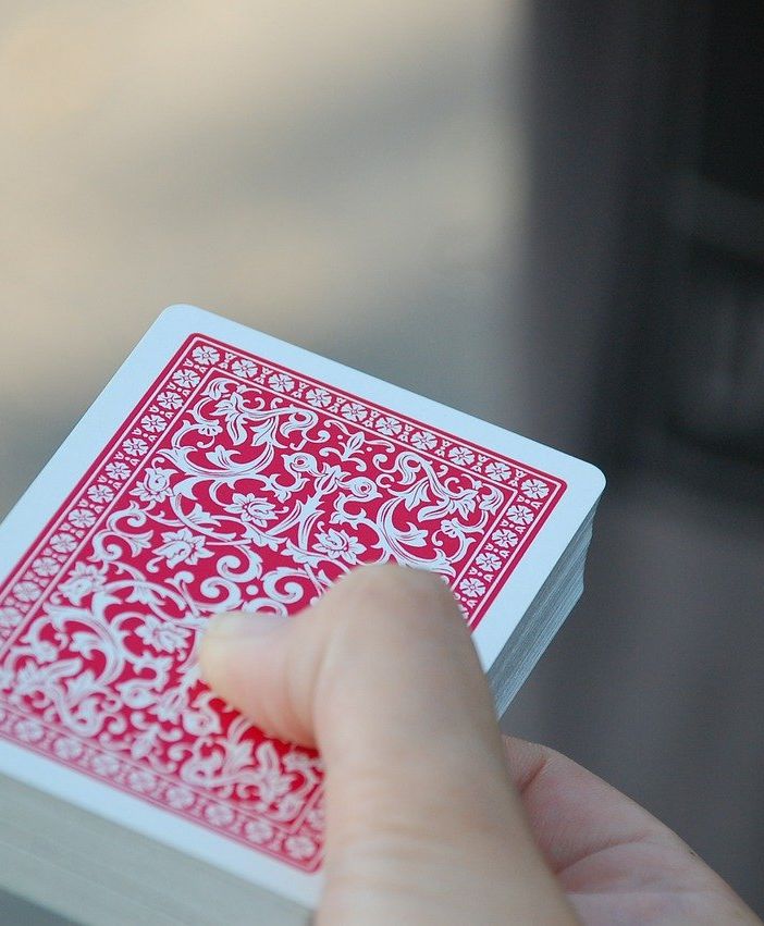 Come si è evoluto il poker dalle origini fino all'era del web