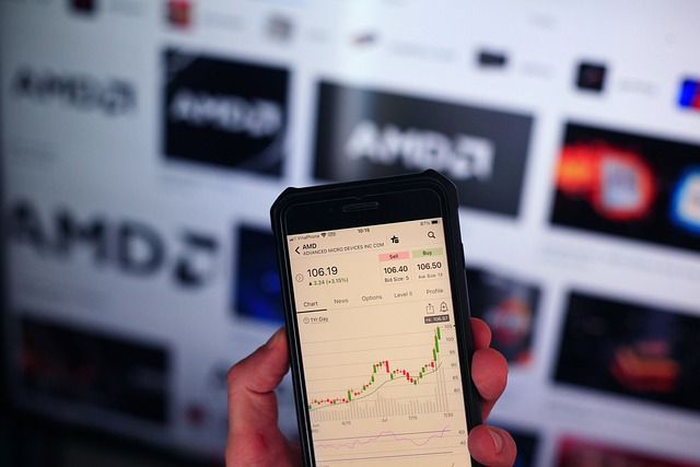 Titoli tech: facciamo il punto sulle strategie più gettonate per investire su Amazon