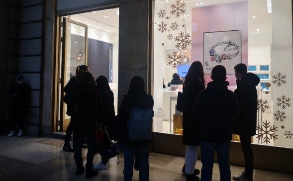Acquisti di Natale in calo ma in Piemonte valgono quasi 1,7 miliardi di euro