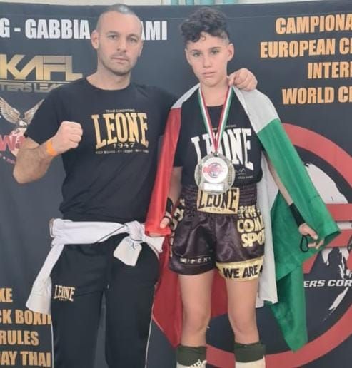 Il coach/papà Luca Cosentino in foto con il figlio pluricampione Elia Cosentino