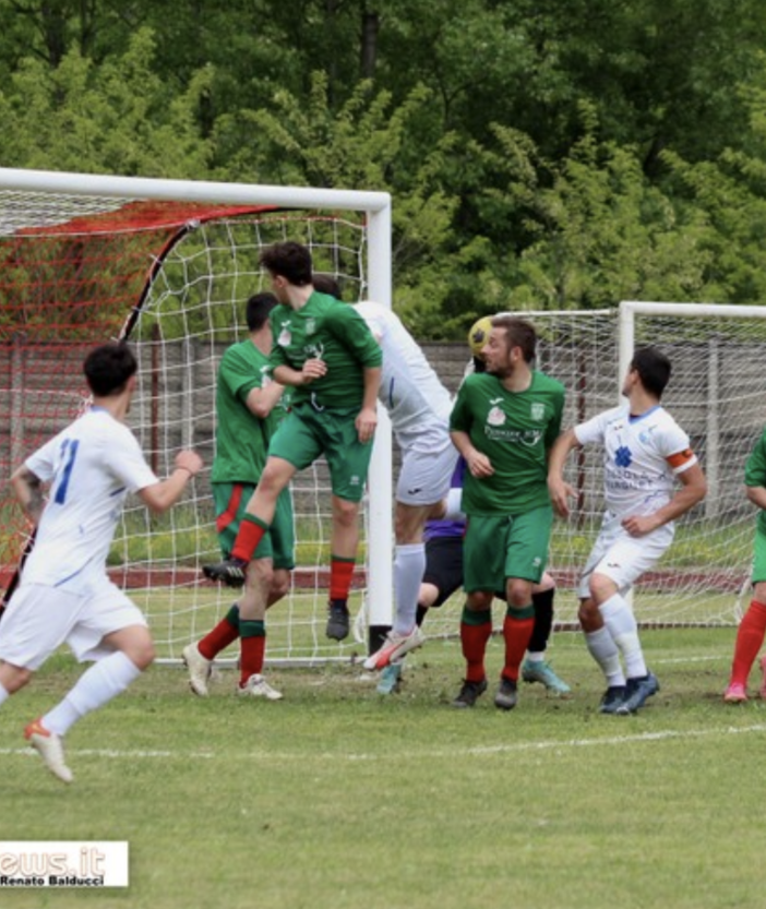 Seconda Categoria, Esio a valanga nel derby