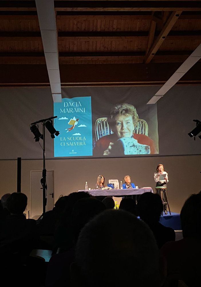 Un’infanzia da prigioniera: il racconto di Dacia Maraini a La Fabbrica
