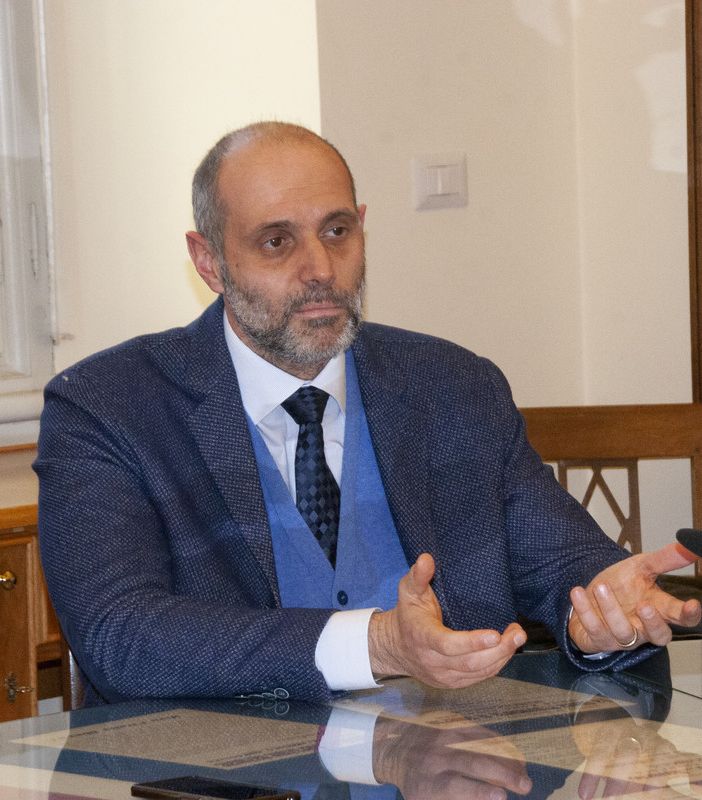 L'assessore Folino augura un buon inizio agli studenti domesi