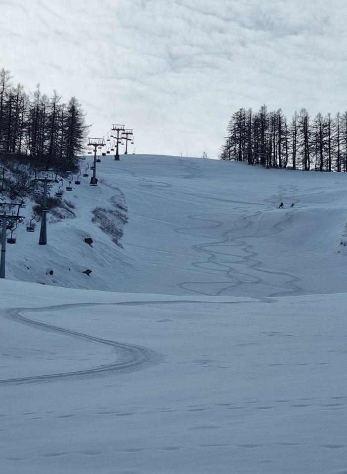 La neve è arrivata: Domobianca365 apre anche la seggiovia Prel