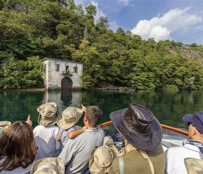 Grotta di Babbo Natale, mancano pochi giorni al Lago dei Draghi