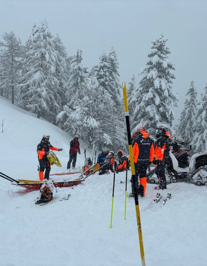 Simulazione di valanga alla Piana, il Soccorso alpino e il Soccorso piste uniscono le forze FOTO