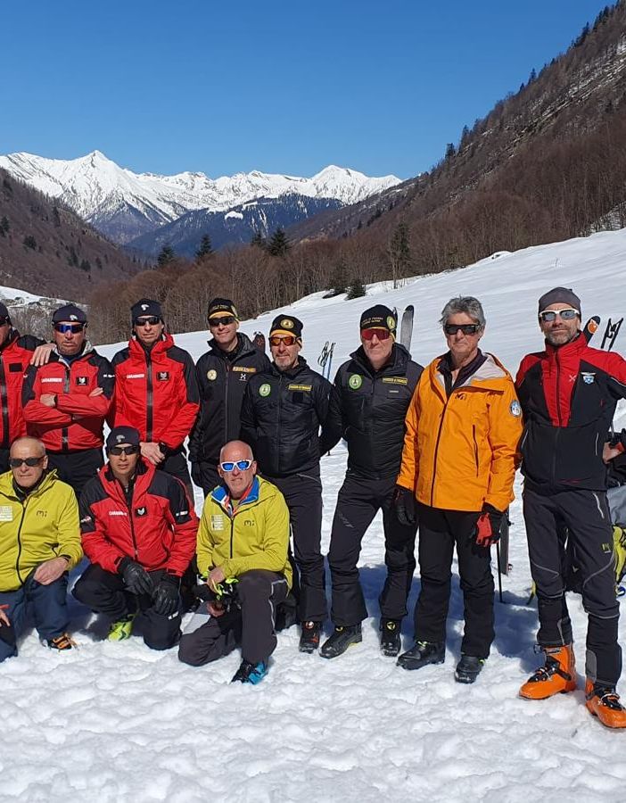 Prevenzione del rischio valanghe: addestramento congiunto in Val Loana FOTO E VIDEO