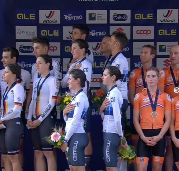 Ciclismo, un altro capolavoro di Pippo ed Elisa