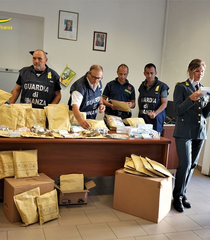 Commercio illecito di farmaci e sostanze dopanti tra Italia e Svizzera: nove condannati